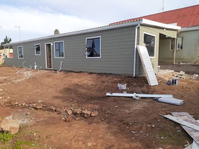 Modern Tech Houses work