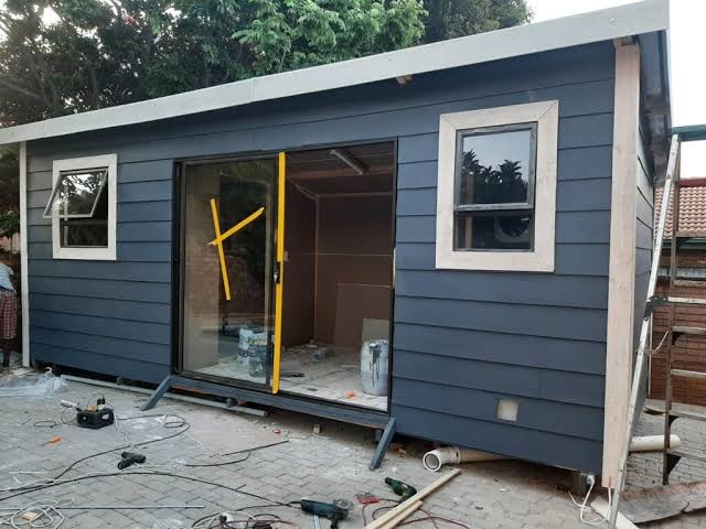 Modern Tech Houses work